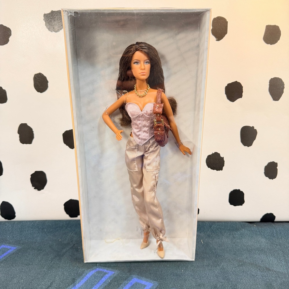 2004 Barbie Model of the Moment MARISA Pretty Young Thing Gold Label Doll C3821
